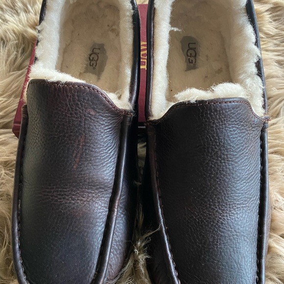 UGG MENS ASCOT LEATHER SLIPPERS COMFORT & DURABILITY - Picture 6 of 8